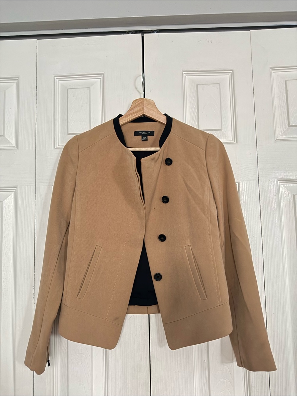 Ann Taylor Camel Collarless Button Blazer